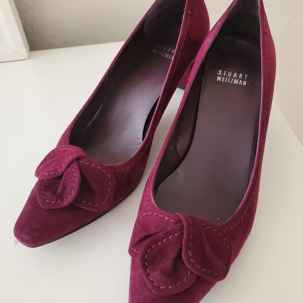 Stuart Weitzman Red suedeHeels with Chic Bow Detail